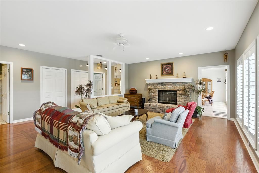 For Sale: $1,699,000 (3 beds, 4 baths, 2829 Square Feet)