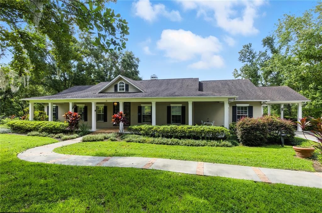 For Sale: $1,699,000 (3 beds, 4 baths, 2829 Square Feet)