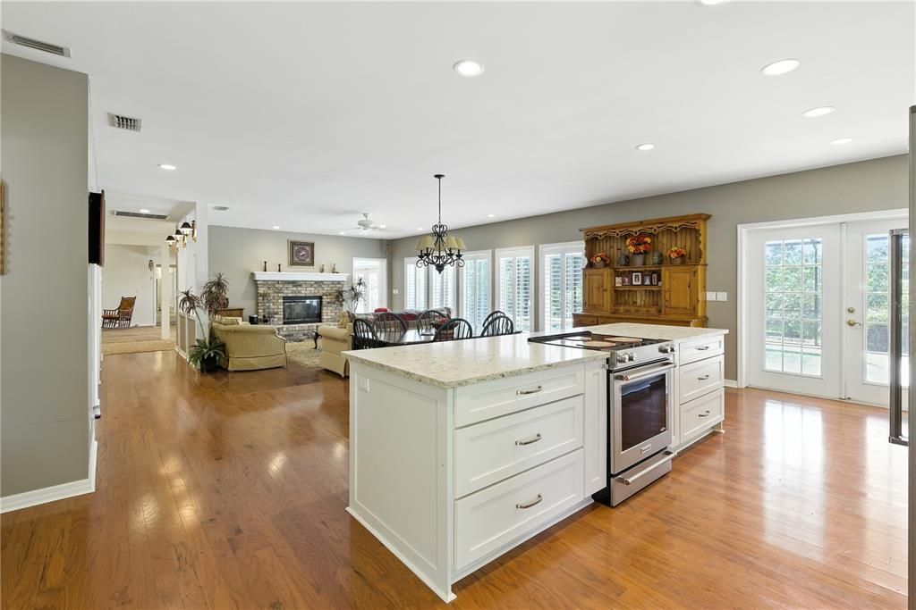 For Sale: $1,699,000 (3 beds, 4 baths, 2829 Square Feet)