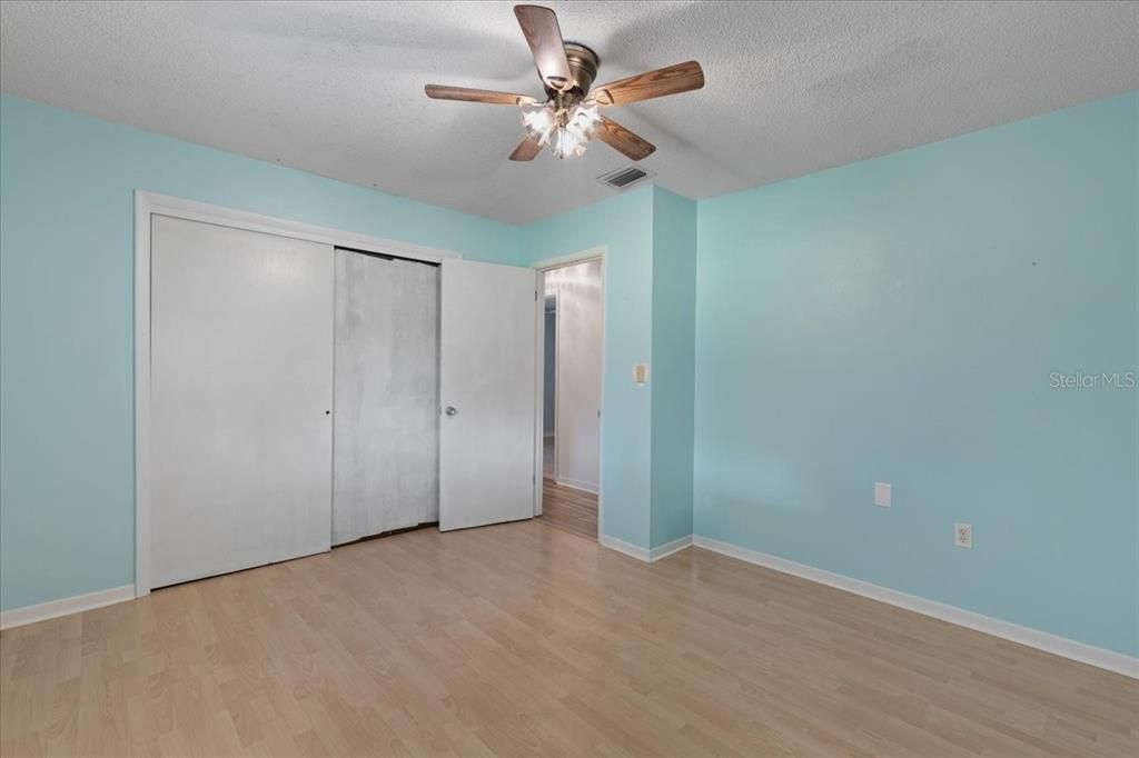 Active With Contract: $227,000 (3 beds, 1 baths, 1344 Square Feet)