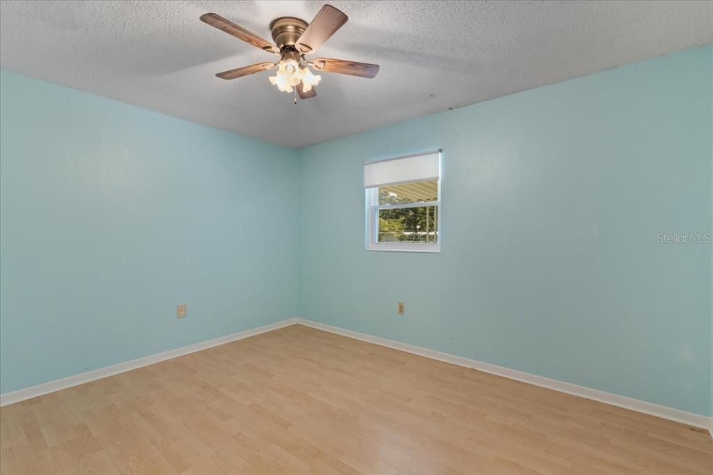 Active With Contract: $227,000 (3 beds, 1 baths, 1344 Square Feet)