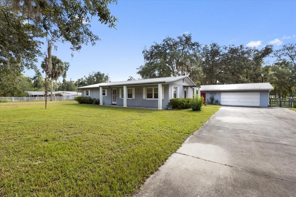 Active With Contract: $227,000 (3 beds, 1 baths, 1344 Square Feet)