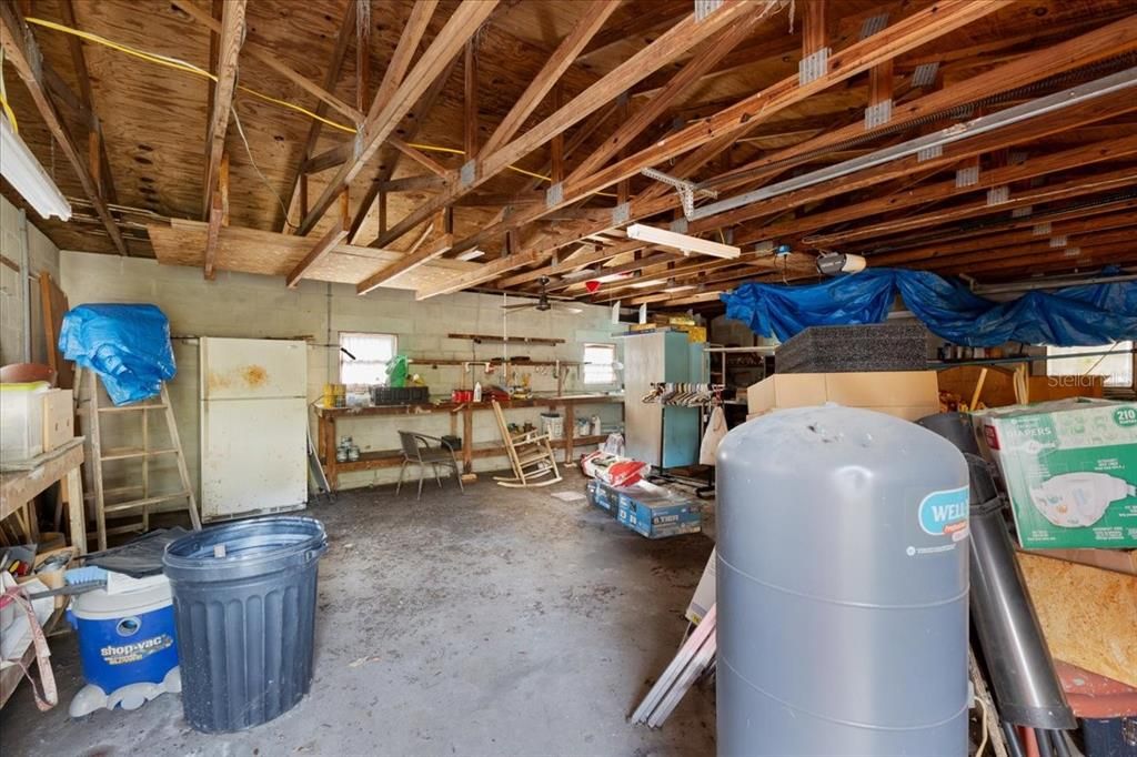 Active With Contract: $227,000 (3 beds, 1 baths, 1344 Square Feet)