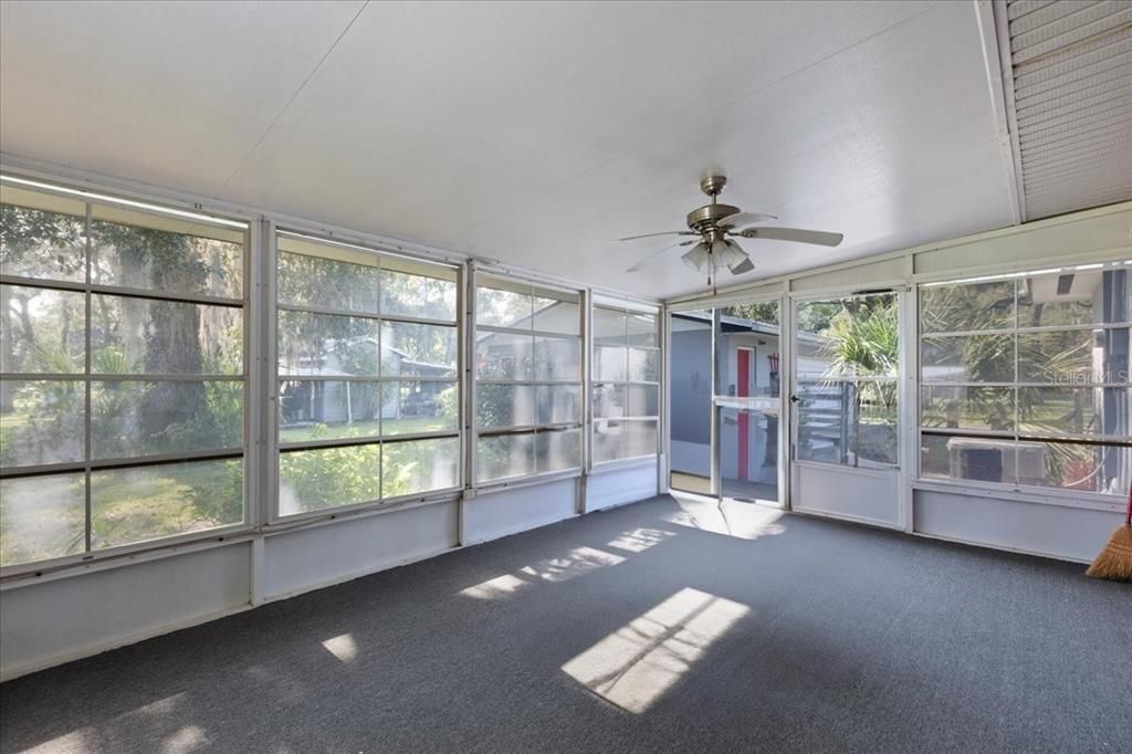 Active With Contract: $227,000 (3 beds, 1 baths, 1344 Square Feet)