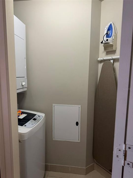 For Sale: $440,000 (2 beds, 2 baths, 1399 Square Feet)