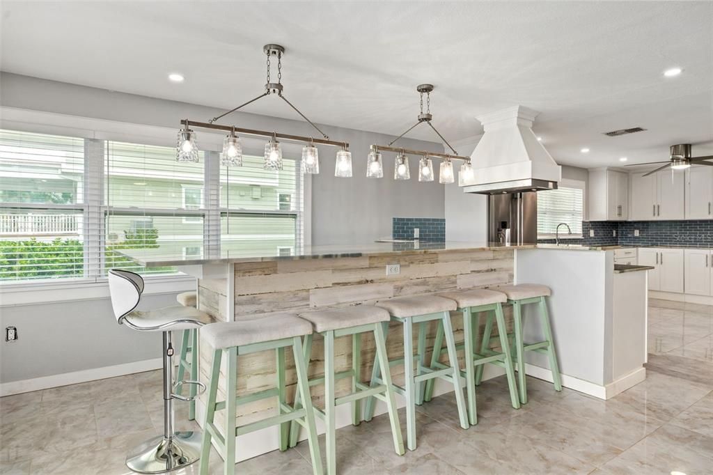 待售: $995,000 (3 贝兹, 3 浴室, 1990 平方英尺)