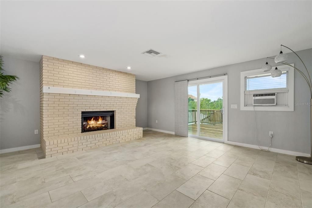 待售: $995,000 (3 贝兹, 3 浴室, 1990 平方英尺)