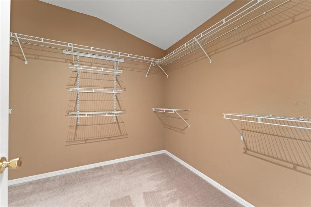 Под контрактом: $439,000 (3 спален, 2 ванн, 2131 Квадратных фут)