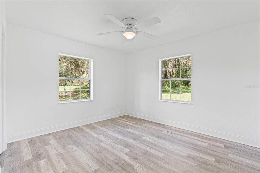 待售: $449,000 (5 贝兹, 3 浴室, 2556 平方英尺)