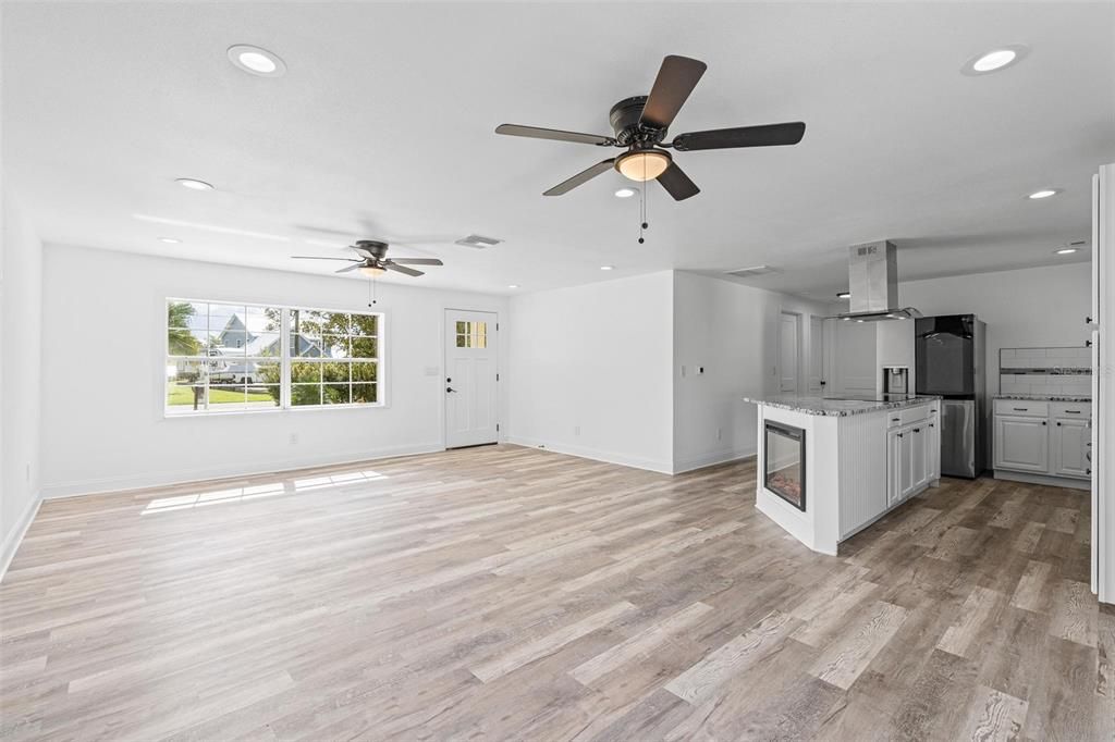 待售: $449,000 (5 贝兹, 3 浴室, 2556 平方英尺)