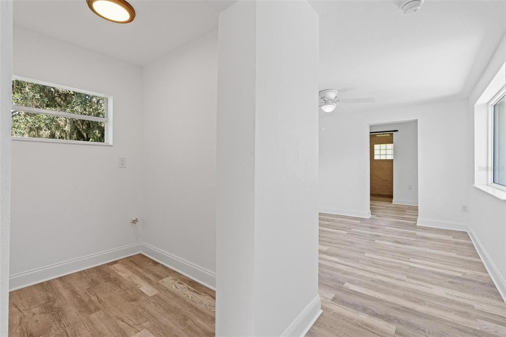 待售: $449,000 (5 贝兹, 3 浴室, 2556 平方英尺)