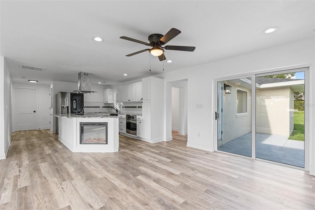 待售: $449,000 (5 贝兹, 3 浴室, 2556 平方英尺)