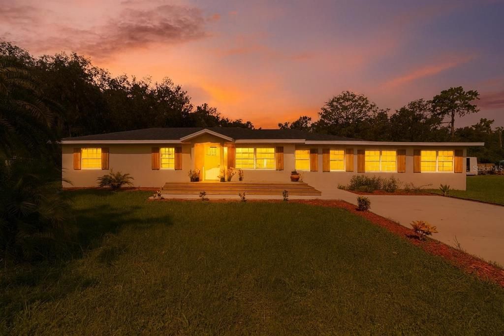 待售: $449,000 (5 贝兹, 3 浴室, 2556 平方英尺)