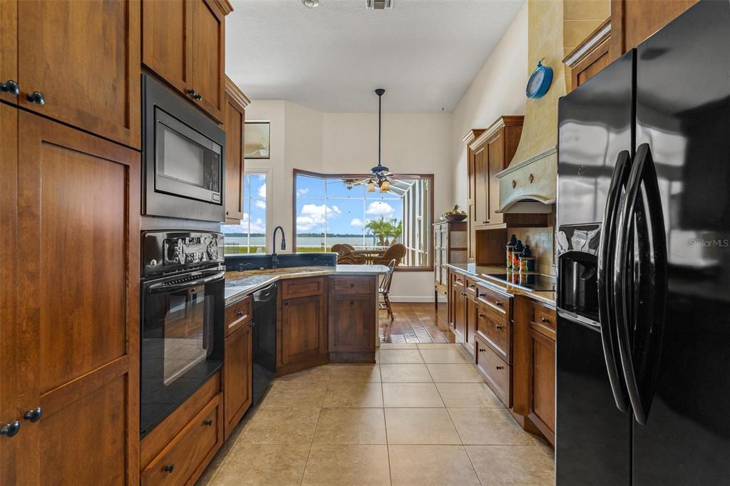 For Sale: $939,000 (4 beds, 3 baths, 2726 Square Feet)