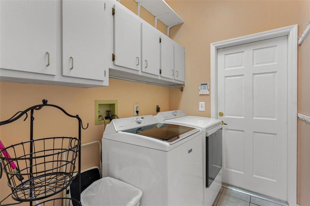 For Sale: $939,000 (4 beds, 3 baths, 2726 Square Feet)