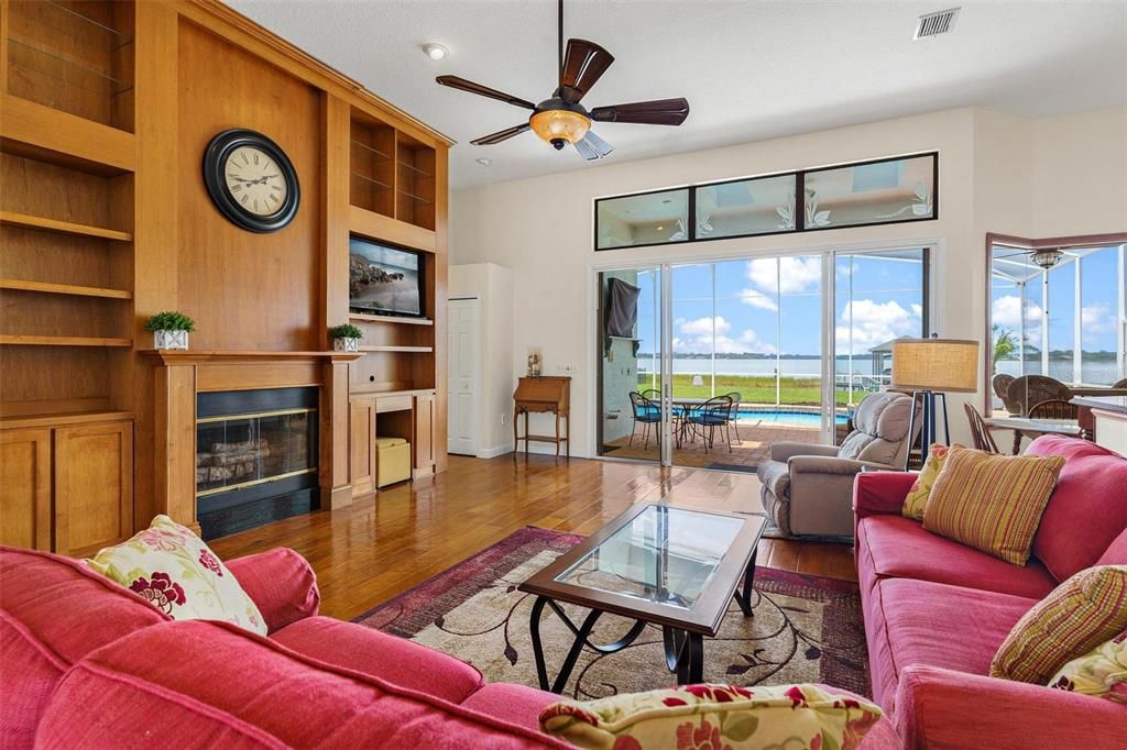 For Sale: $939,000 (4 beds, 3 baths, 2726 Square Feet)