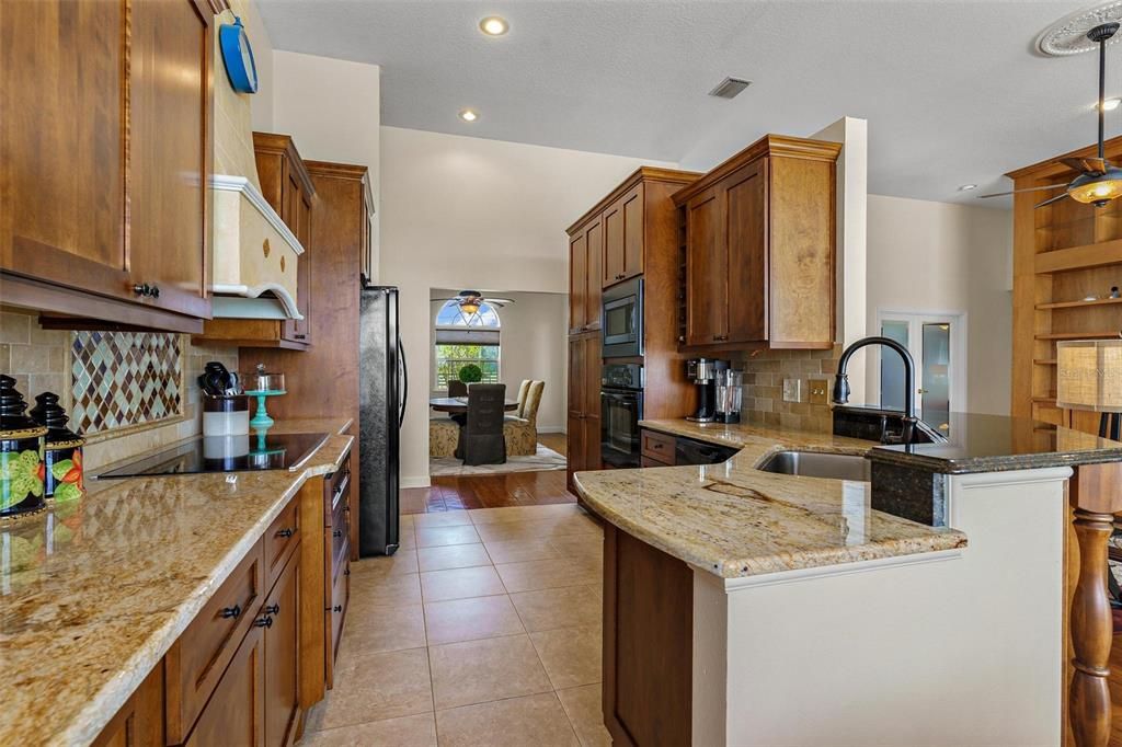 For Sale: $939,000 (4 beds, 3 baths, 2726 Square Feet)