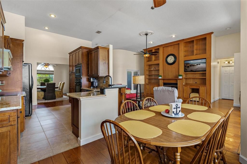 For Sale: $939,000 (4 beds, 3 baths, 2726 Square Feet)