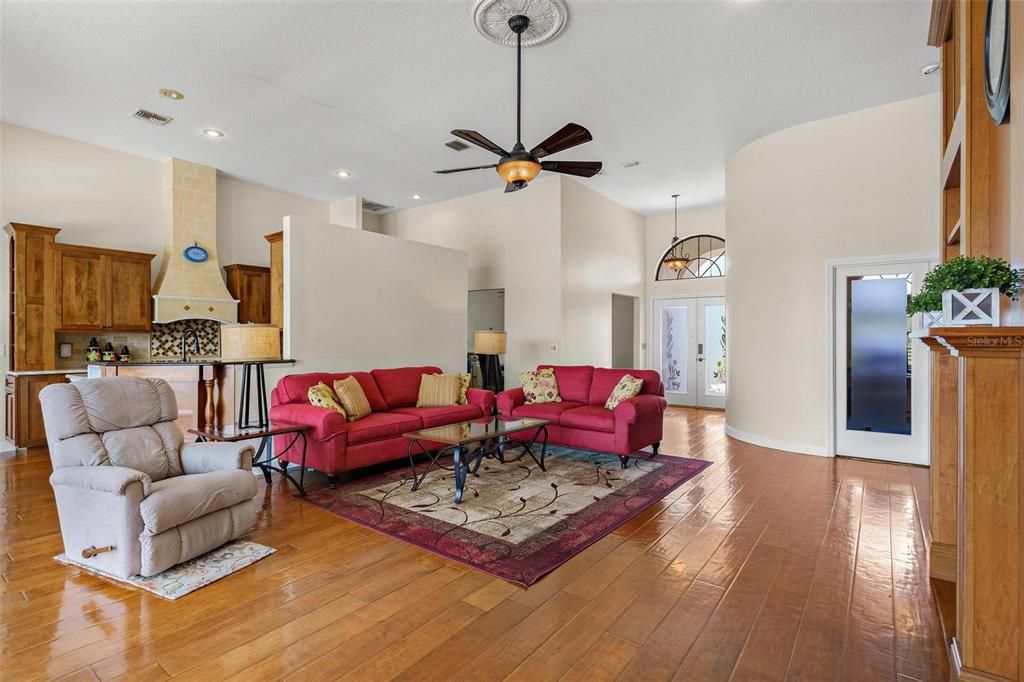 For Sale: $939,000 (4 beds, 3 baths, 2726 Square Feet)