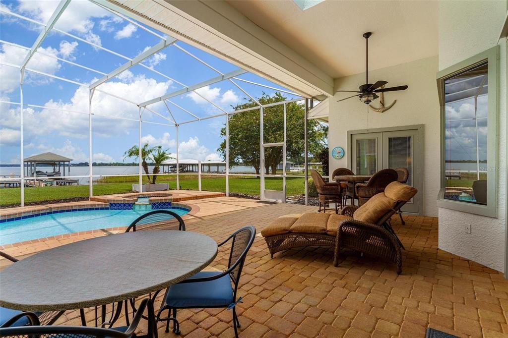 For Sale: $939,000 (4 beds, 3 baths, 2726 Square Feet)