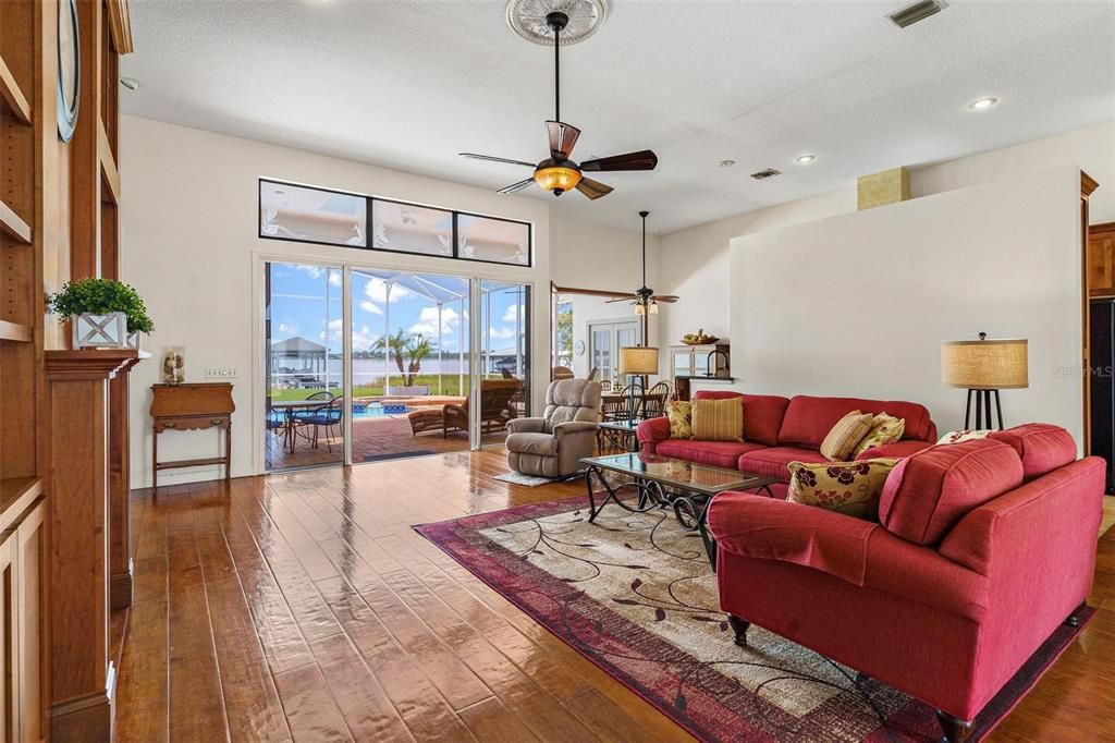 For Sale: $939,000 (4 beds, 3 baths, 2726 Square Feet)