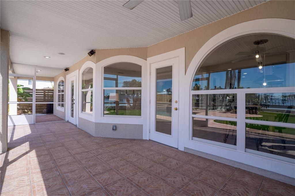 For Sale: $2,100,000 (4 beds, 4 baths, 3390 Square Feet)