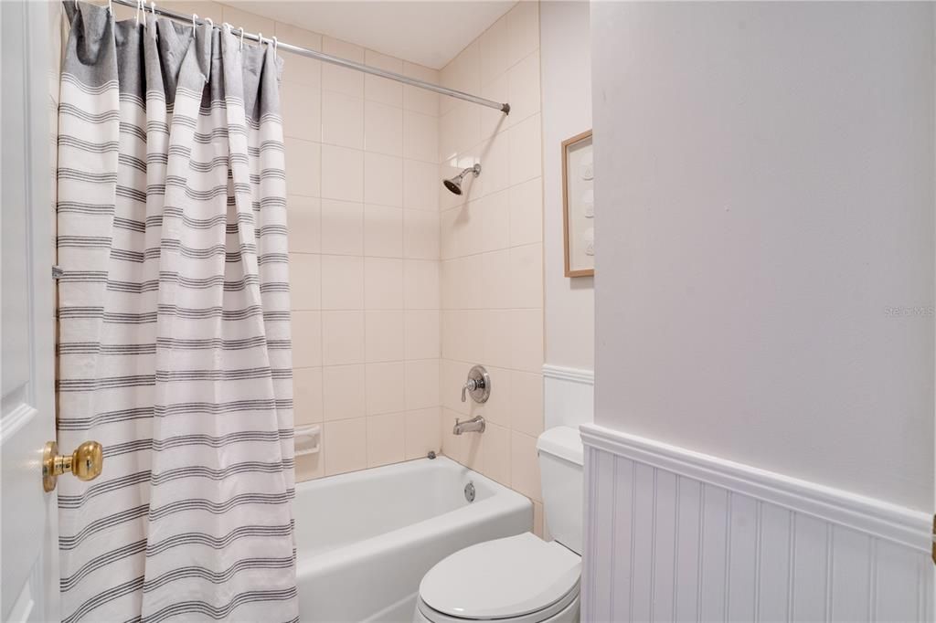 For Sale: $2,100,000 (4 beds, 4 baths, 3390 Square Feet)