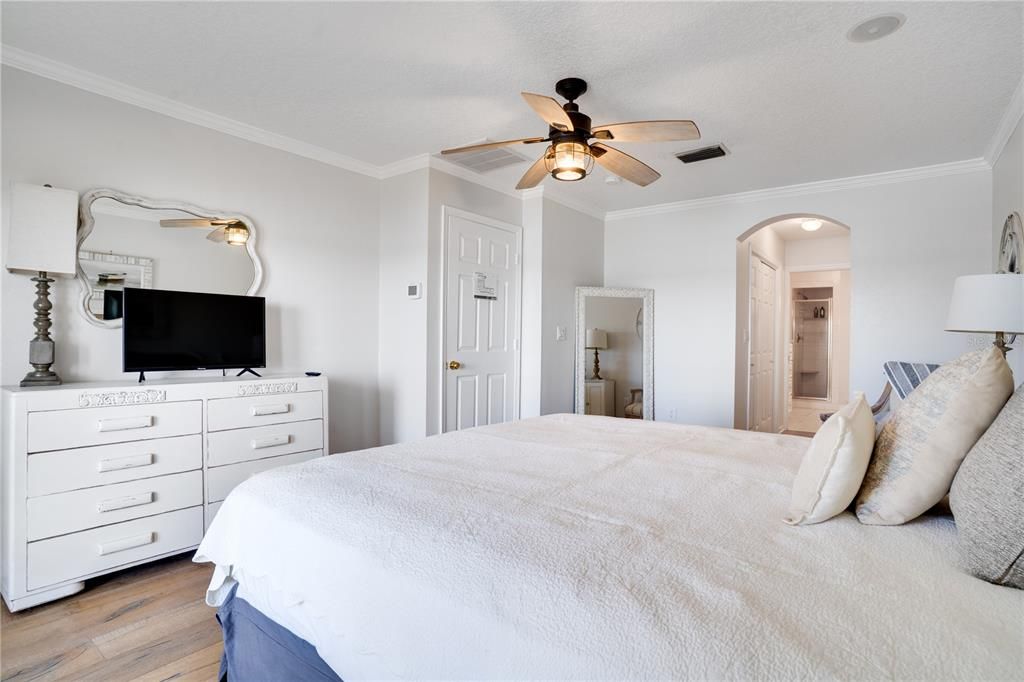 For Sale: $2,100,000 (4 beds, 4 baths, 3390 Square Feet)