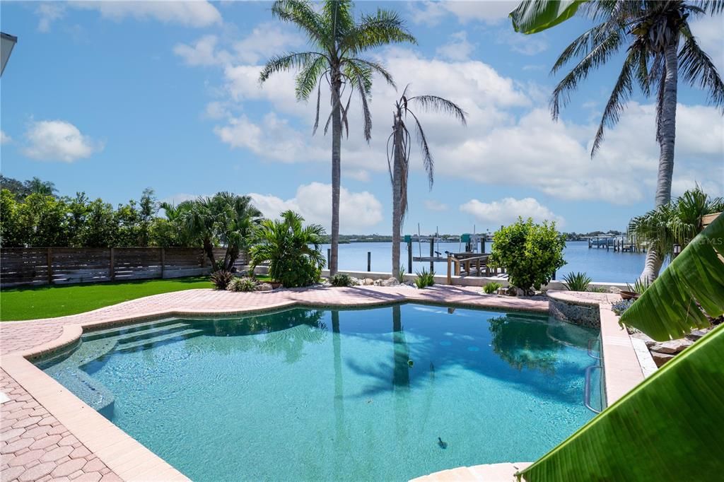 For Sale: $2,100,000 (4 beds, 4 baths, 3390 Square Feet)