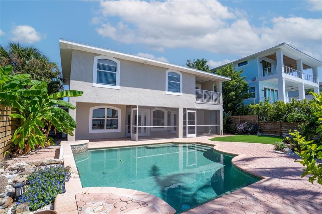 For Sale: $2,100,000 (4 beds, 4 baths, 3390 Square Feet)