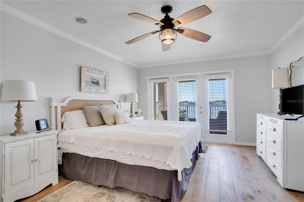 For Sale: $2,100,000 (4 beds, 4 baths, 3390 Square Feet)