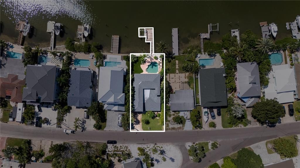 For Sale: $2,100,000 (4 beds, 4 baths, 3390 Square Feet)