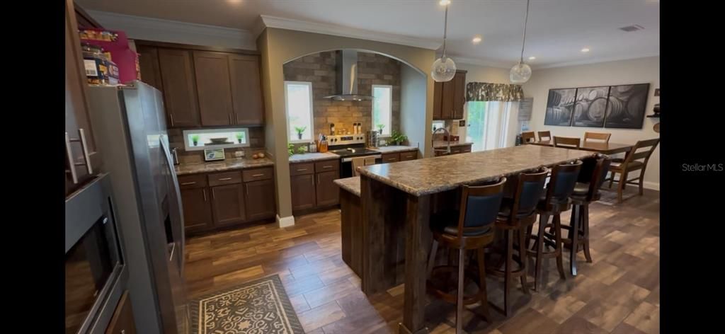 待售: $319,000 (3 贝兹, 2 浴室, 1940 平方英尺)