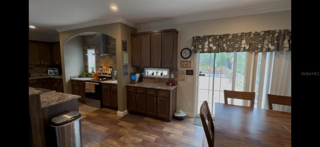 待售: $319,000 (3 贝兹, 2 浴室, 1940 平方英尺)