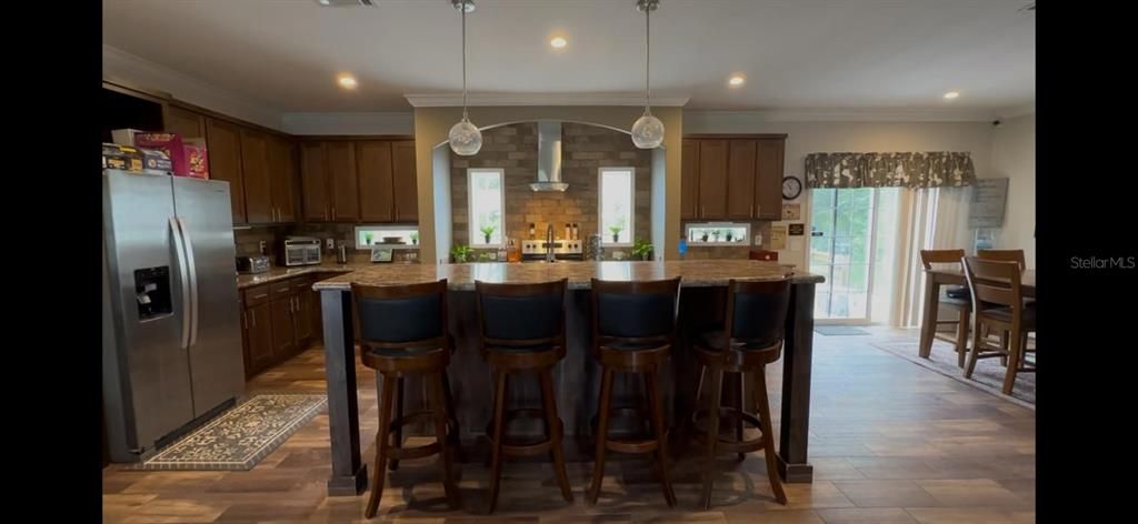 待售: $319,000 (3 贝兹, 2 浴室, 1940 平方英尺)