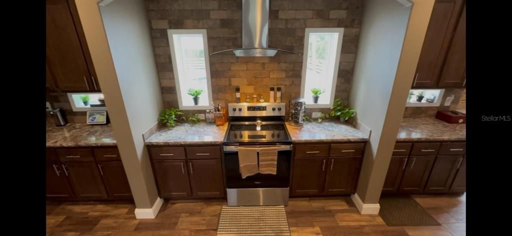 待售: $319,000 (3 贝兹, 2 浴室, 1940 平方英尺)