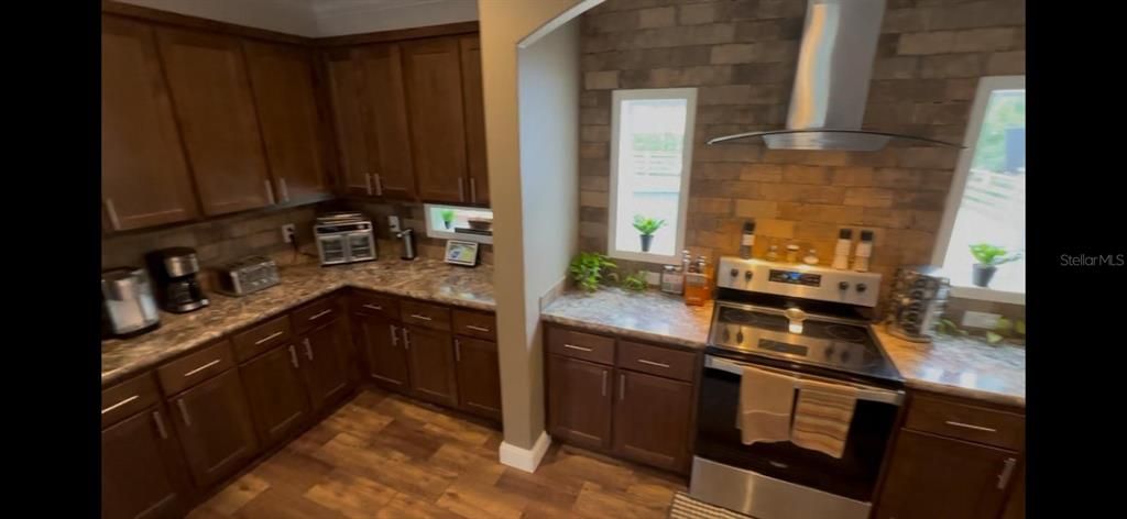 待售: $319,000 (3 贝兹, 2 浴室, 1940 平方英尺)