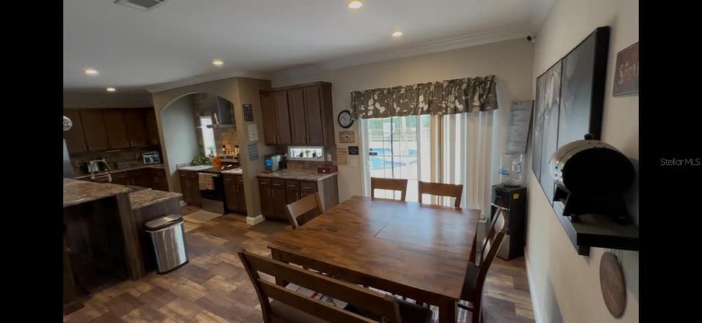 待售: $319,000 (3 贝兹, 2 浴室, 1940 平方英尺)