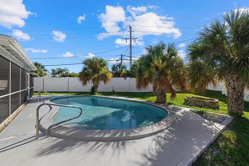 На продажу: $1,690,000 (2 спален, 2 ванн, 1346 Квадратных фут)