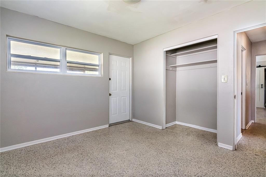 Activo con contrato: $320,000 (3 camas, 2 baños, 1525 Pies cuadrados)