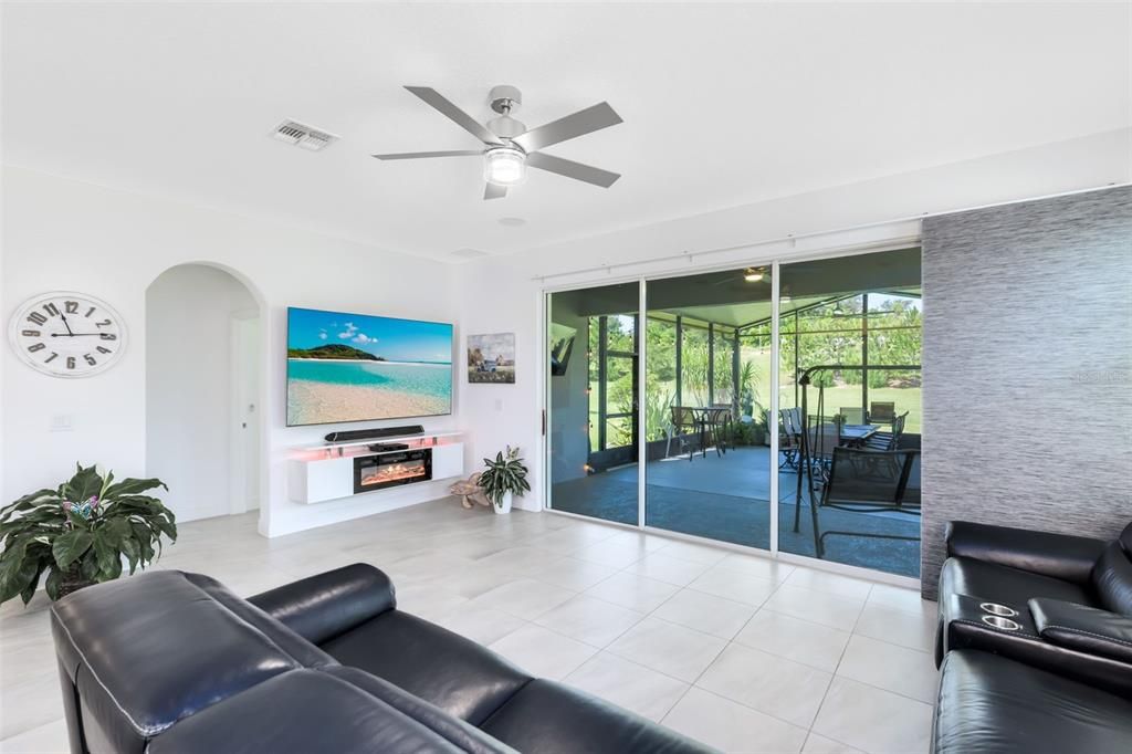 На продажу: $585,000 (3 спален, 2 ванн, 2010 Квадратных фут)