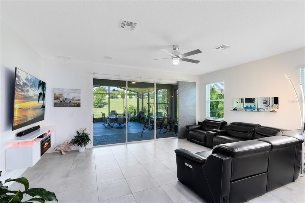 На продажу: $585,000 (3 спален, 2 ванн, 2010 Квадратных фут)