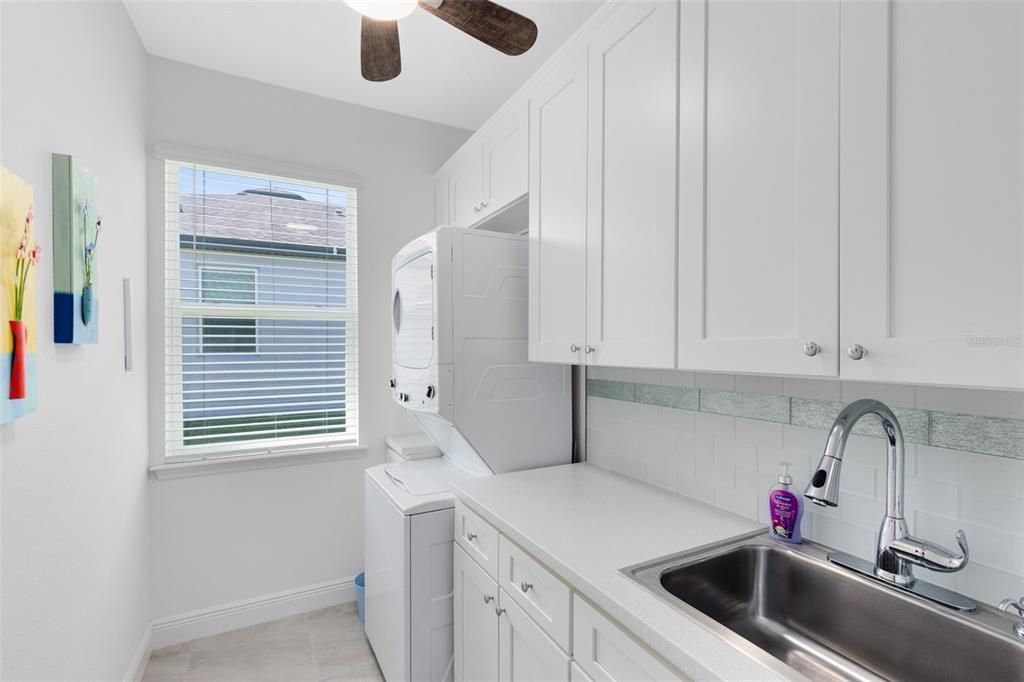 На продажу: $585,000 (3 спален, 2 ванн, 2010 Квадратных фут)