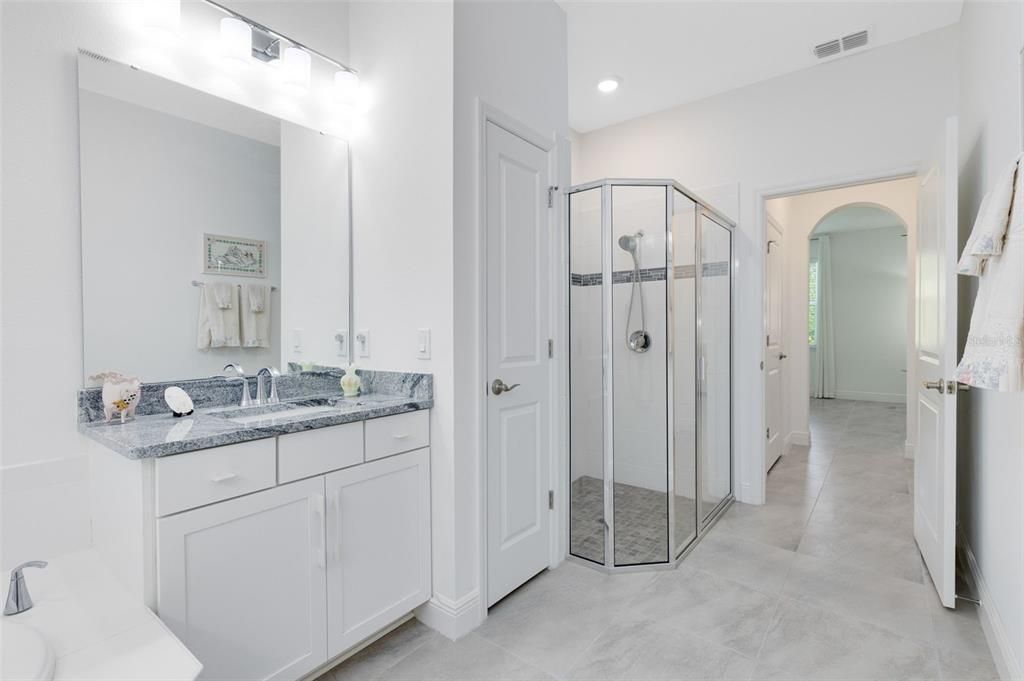 На продажу: $585,000 (3 спален, 2 ванн, 2010 Квадратных фут)