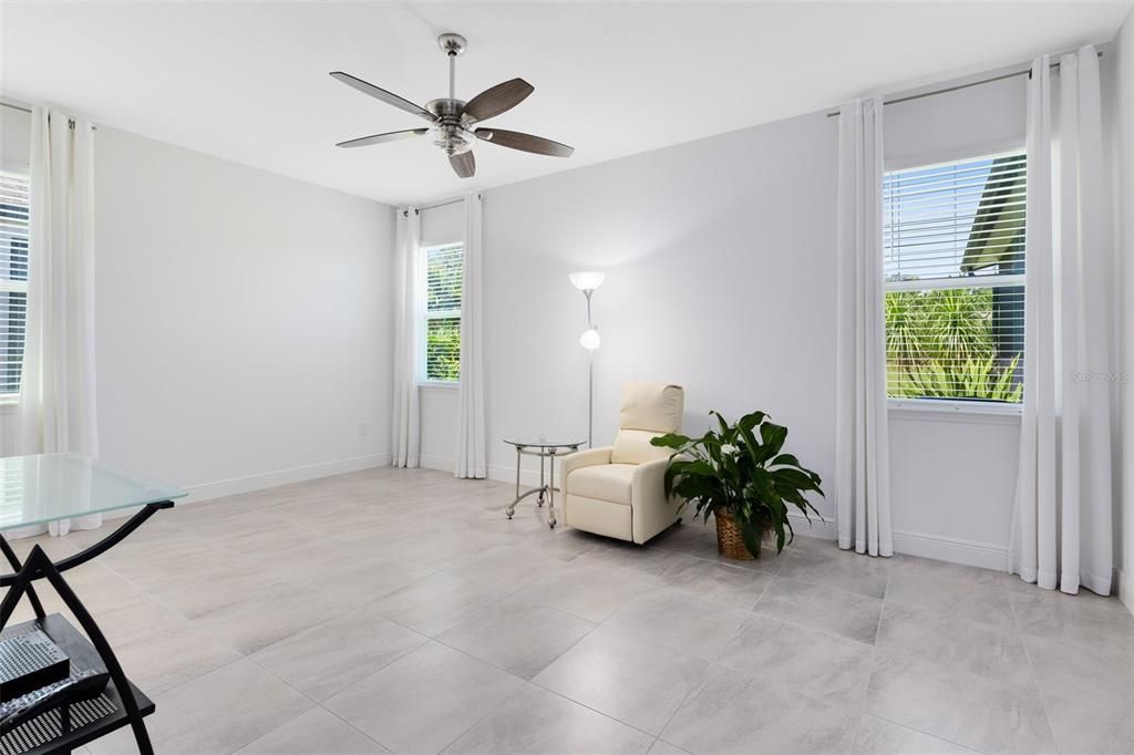 На продажу: $585,000 (3 спален, 2 ванн, 2010 Квадратных фут)