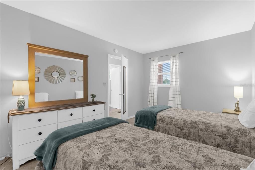 For Sale: $220,000 (1 beds, 1 baths, 745 Square Feet)