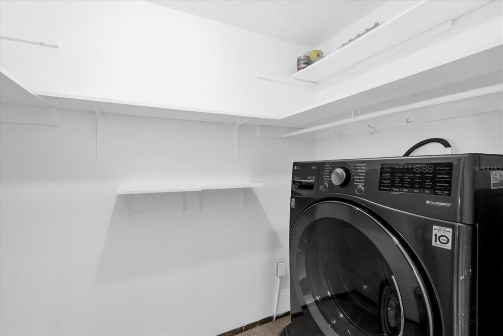 For Sale: $220,000 (1 beds, 1 baths, 745 Square Feet)