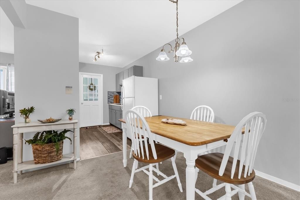 For Sale: $220,000 (1 beds, 1 baths, 745 Square Feet)