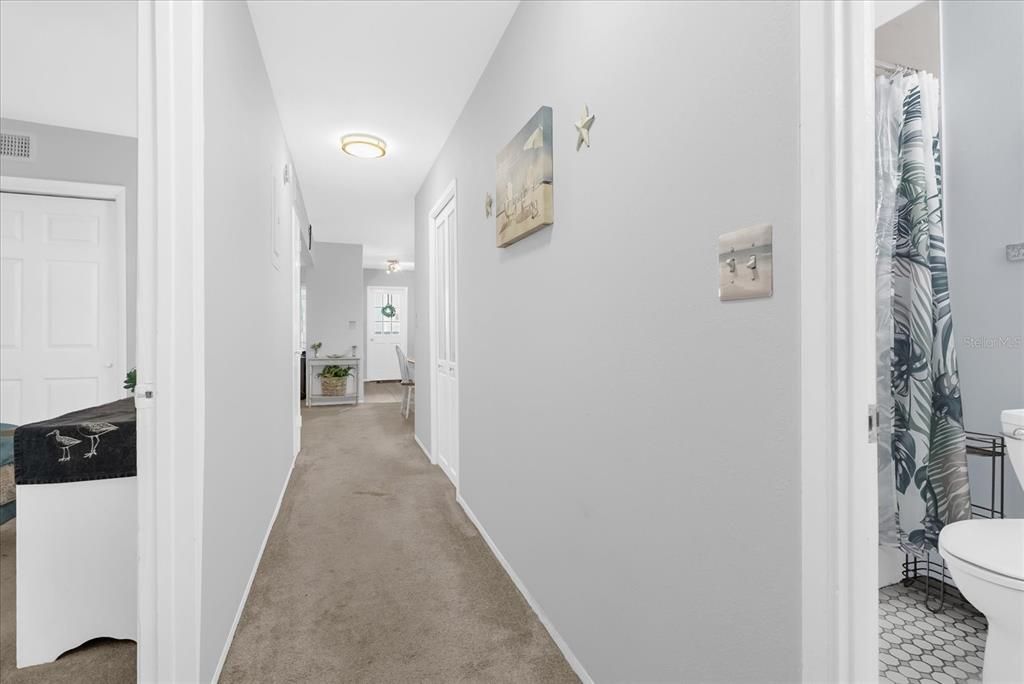 For Sale: $220,000 (1 beds, 1 baths, 745 Square Feet)