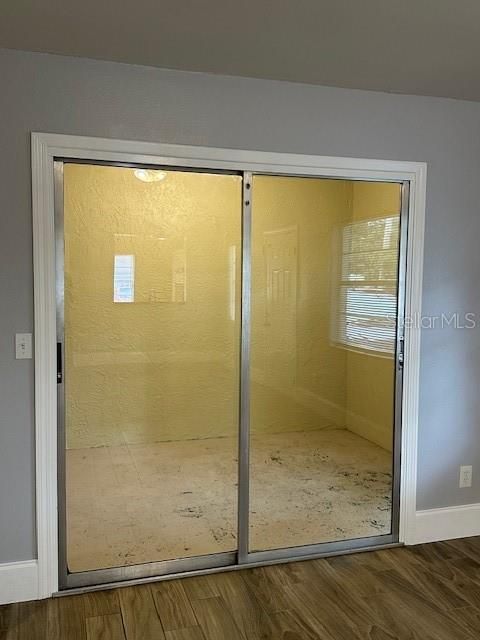 В аренду: $1,750 (2 спален, 2 ванн, 975 Квадратных фут)